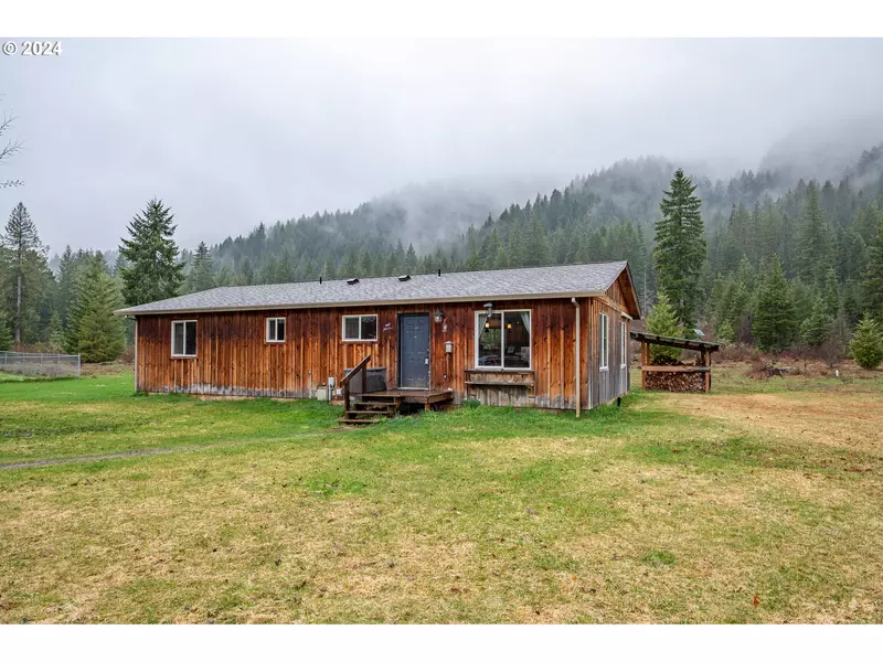 1917 HIGHWAY 141, Trout Lake, WA 98650