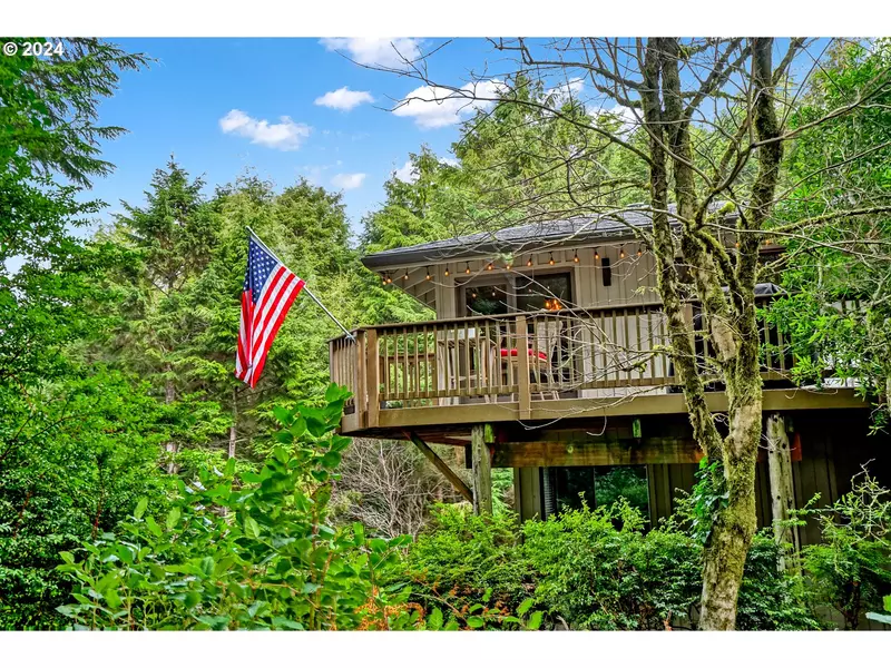 476 Lookout CT, Gleneden Beach, OR 97388