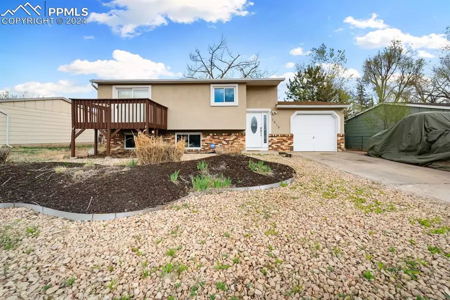 1615 River DR, Fountain, CO 80817