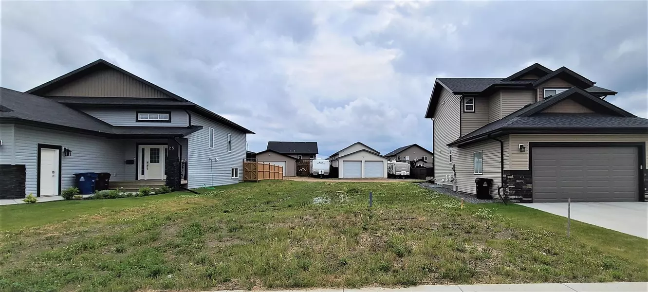 21 Aztec ST, Blackfalds, AB T4M 0M7