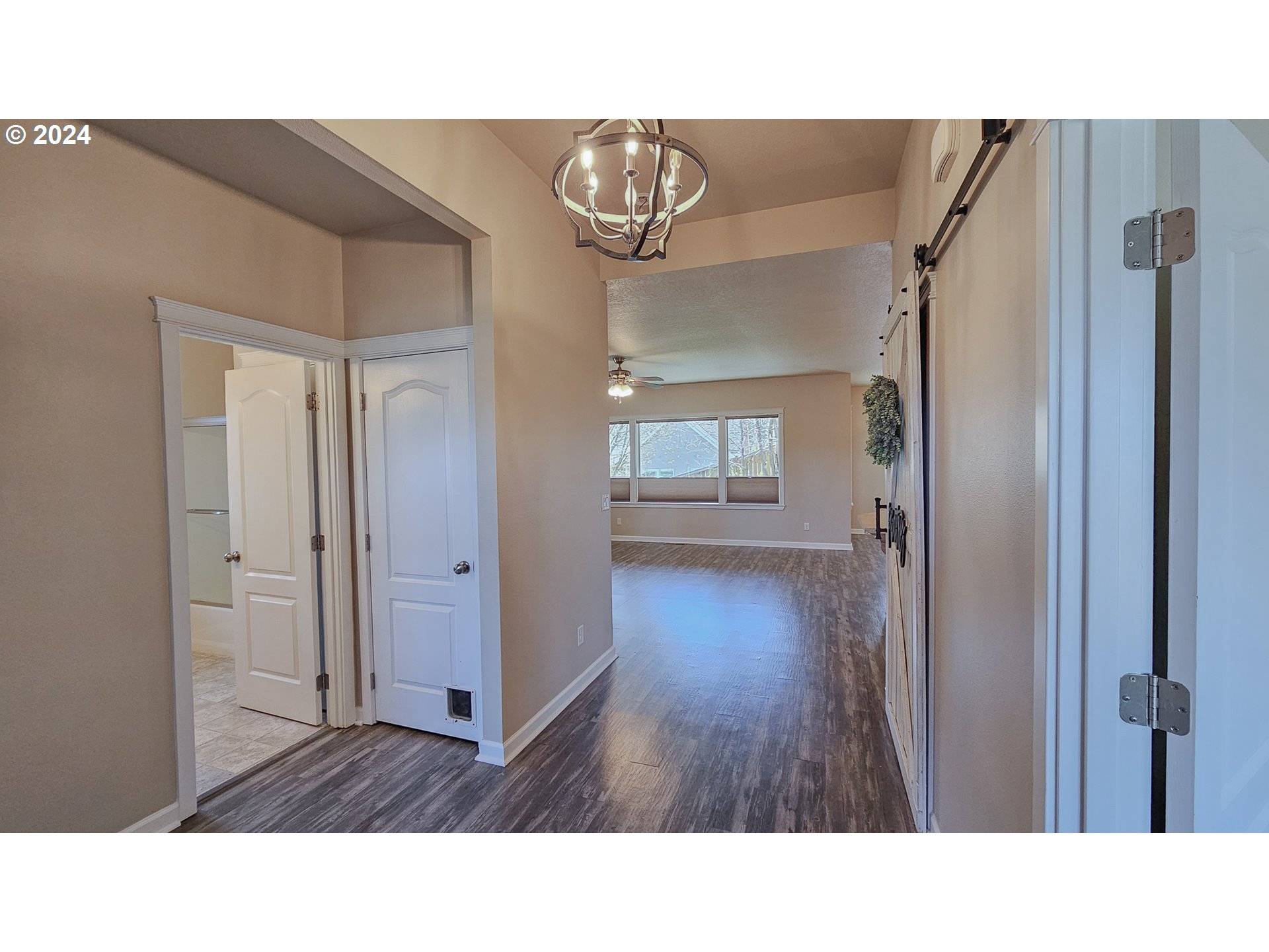Sweet Home, OR 97386,915 PINETOP ST