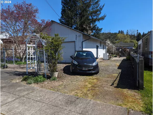 Coquille, OR 97423,854 N ELLIOTT ST