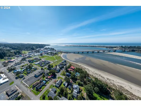 Waldport, OR 97394,205 NW FAYETTE ST