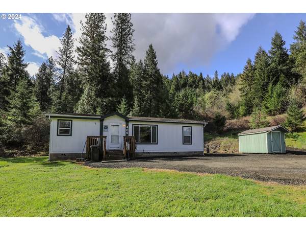 405 DAWSON RD, Roseburg, OR 97470