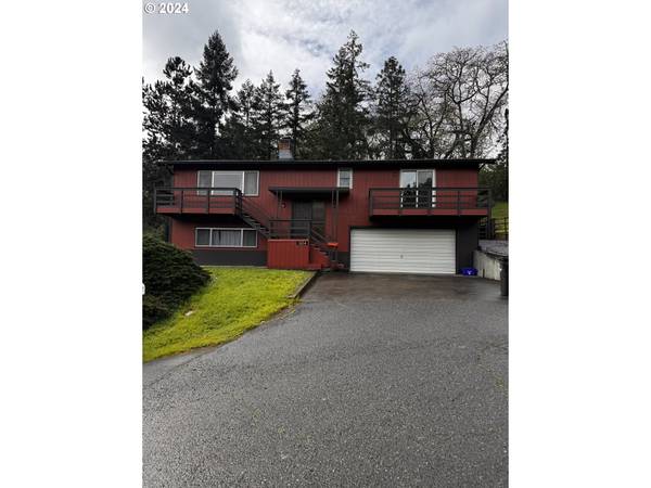 1604 NE RIDGE AVE, Roseburg, OR 97470