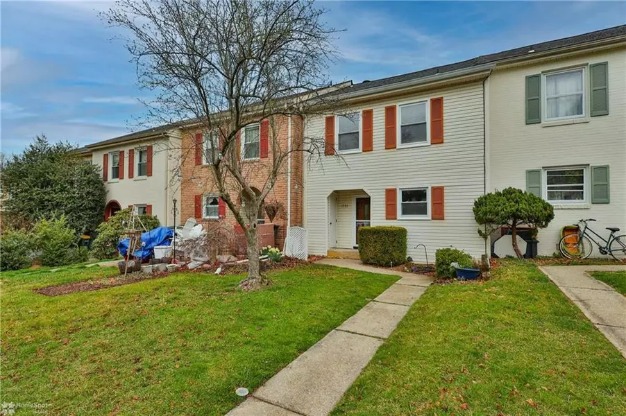 1953 Cricklewood, Upper Macungie Twp, PA 18051