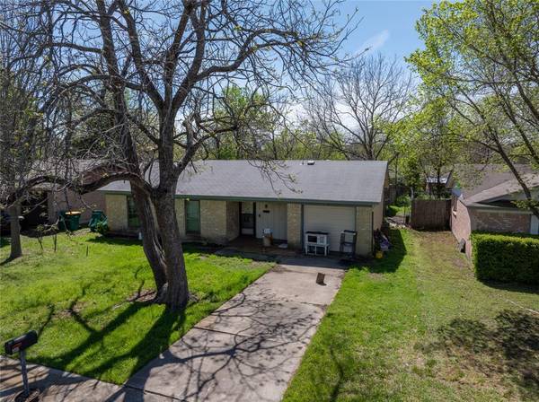 108 Capricorn Drive, Cedar Hill, TX 75104