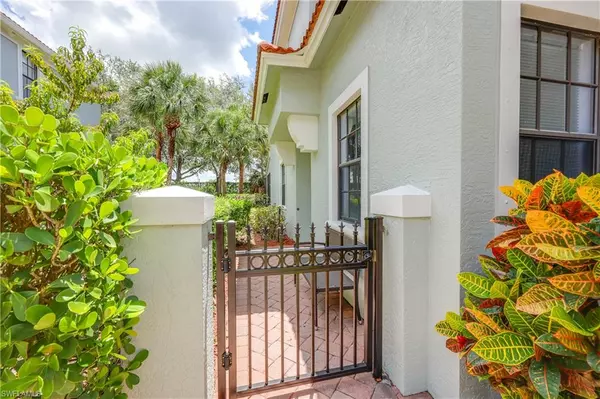 Naples, FL 34119,15002 Summit Place CIR 6