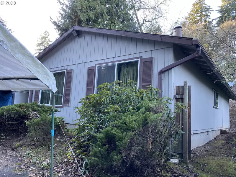 165 LINN AVE, Oregon City, OR 97045