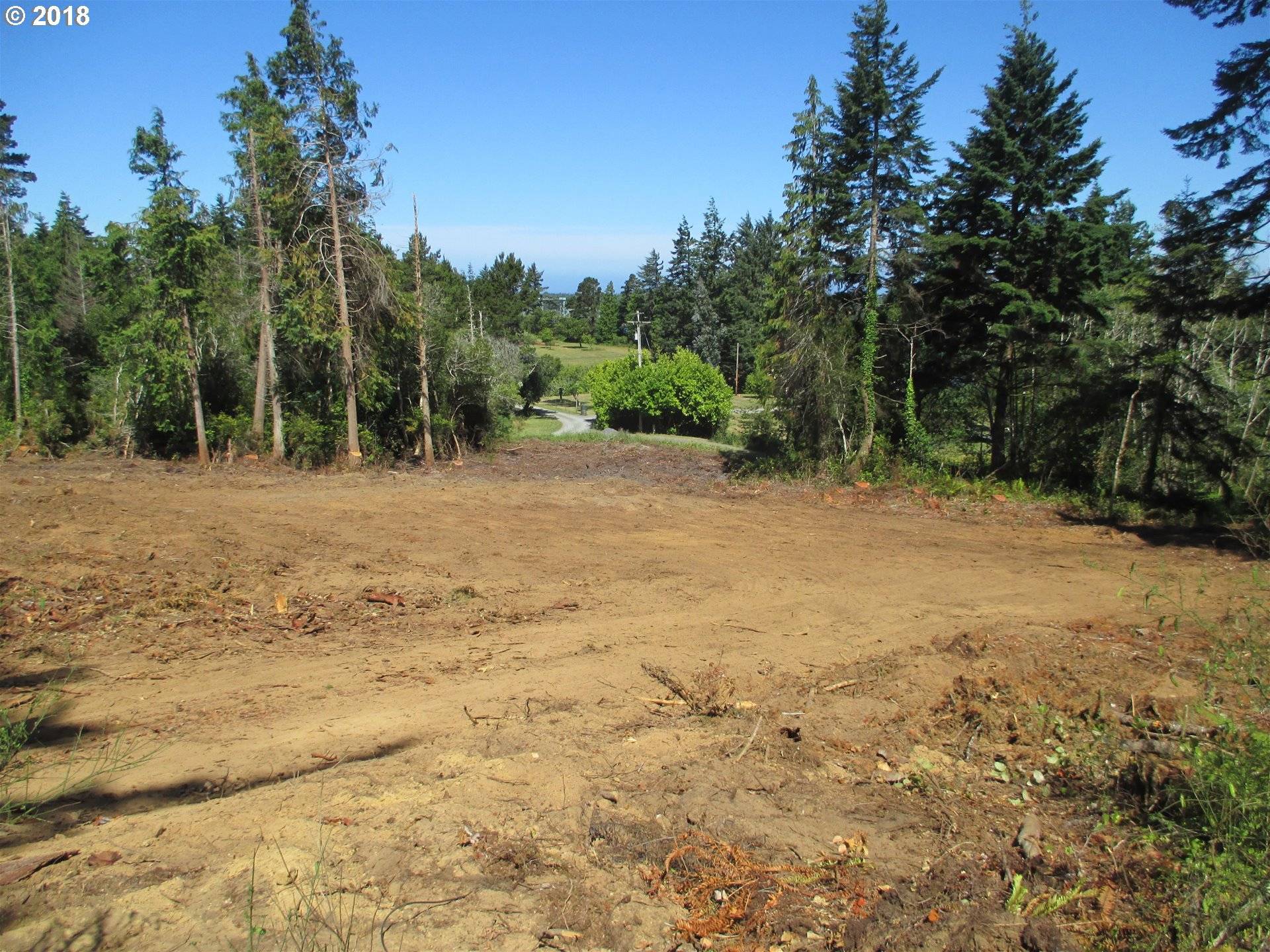 Rusty RD, Bandon, OR 97411