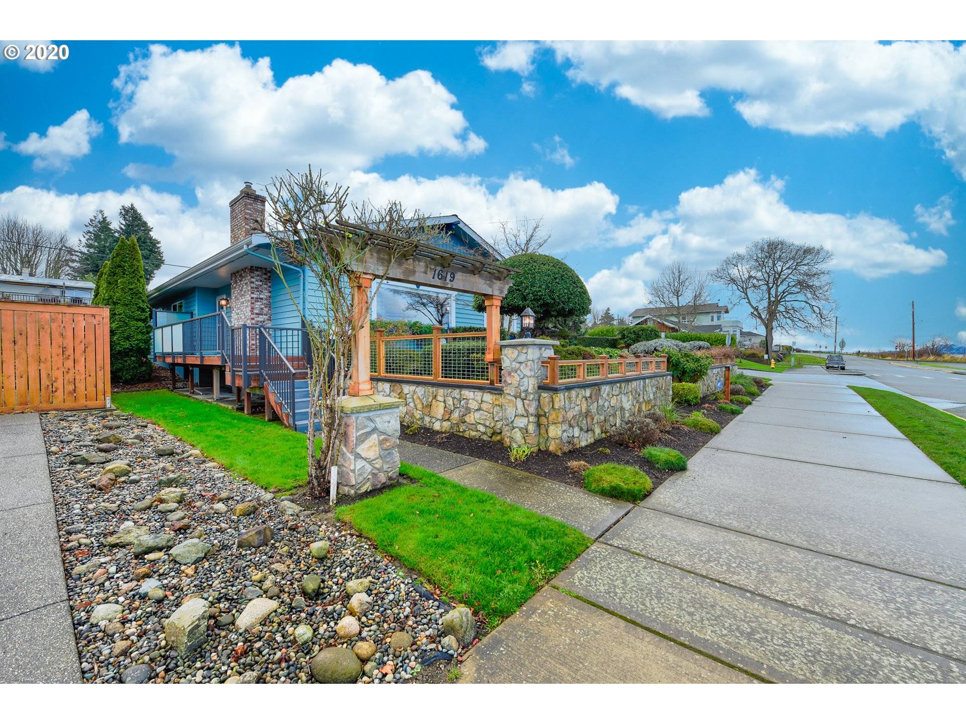 Anacortes, WA 98221,1619 6th ST