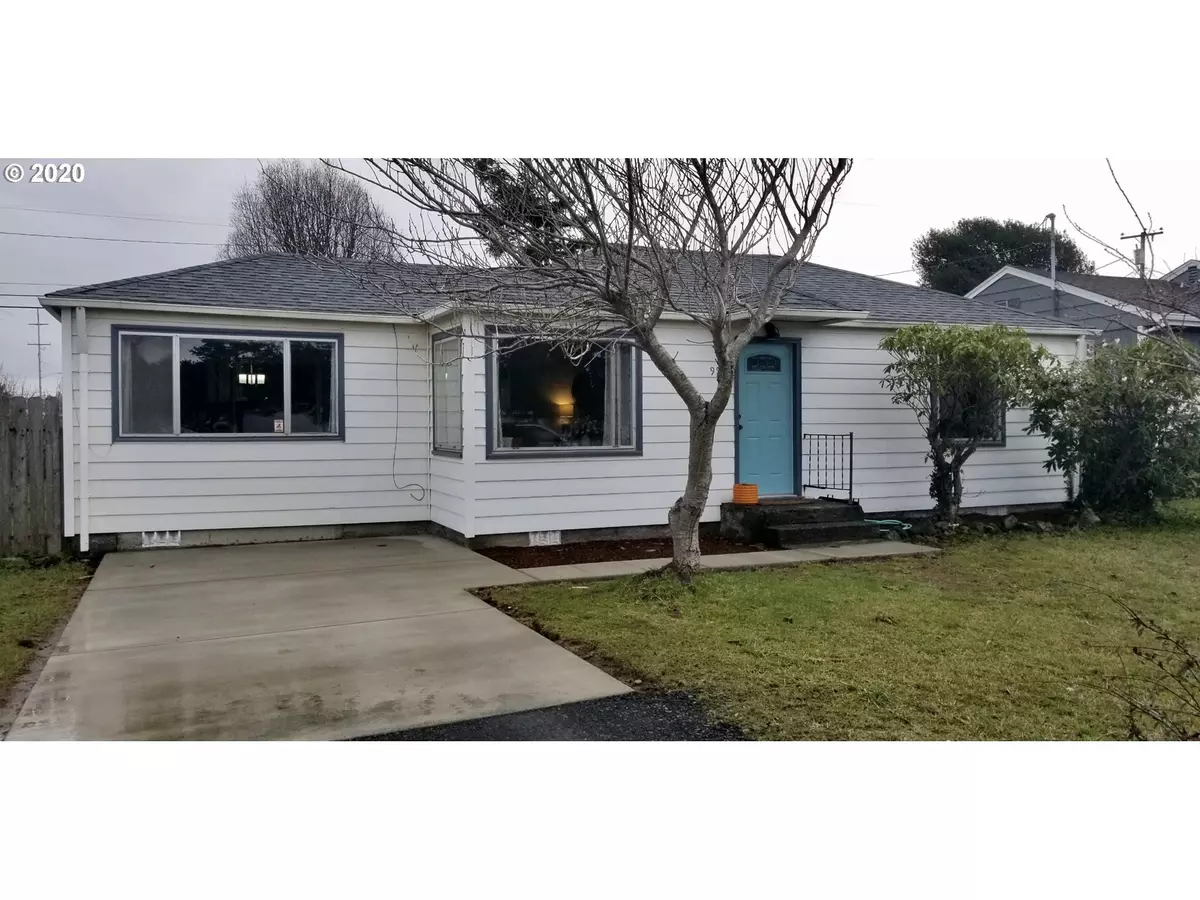 Coos Bay, OR 97420,993 SALMON AVE