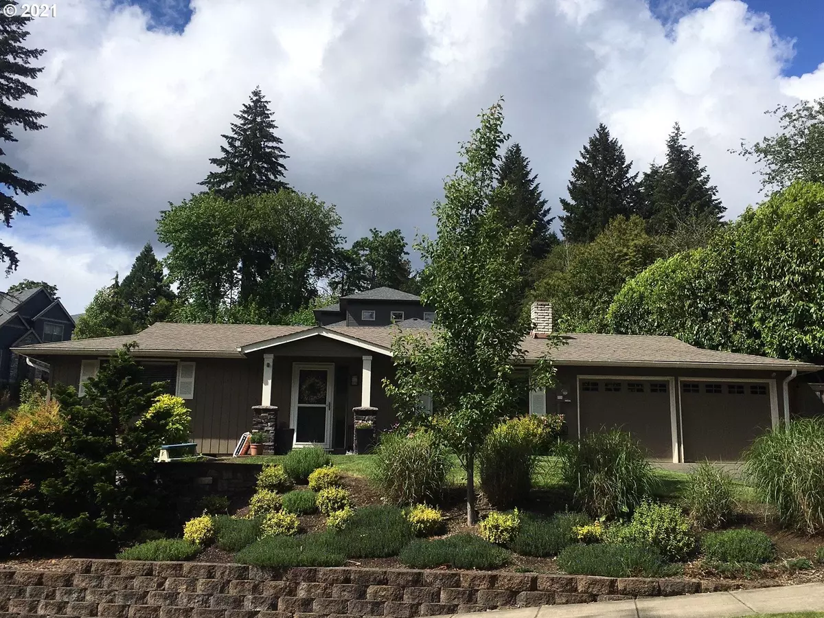 Portland, OR 97219,803 SW MAPLECREST DR