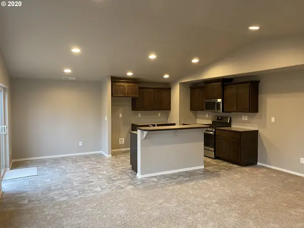 Eugene, OR 97404,488 BUSHNELL LN