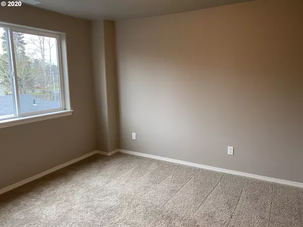 Eugene, OR 97404,488 BUSHNELL LN