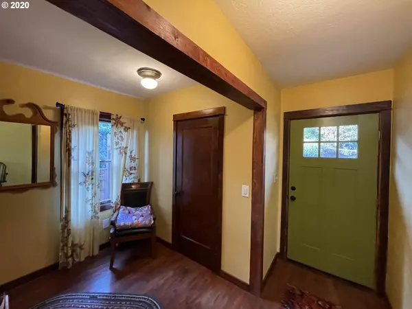 Portland, OR 97219,7624 S FULTON PARK PL