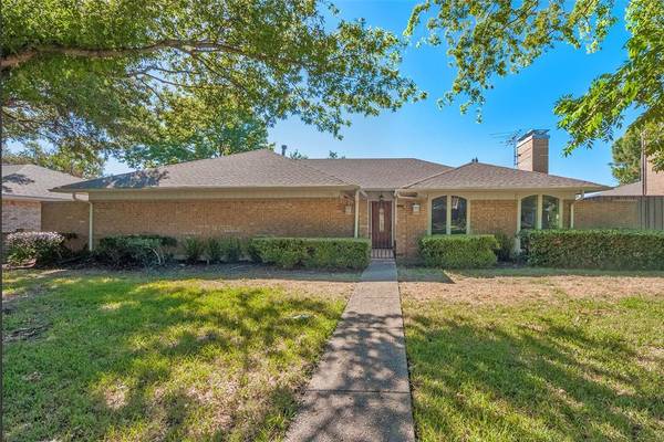 1708 Auburn Drive, Richardson, TX 75081