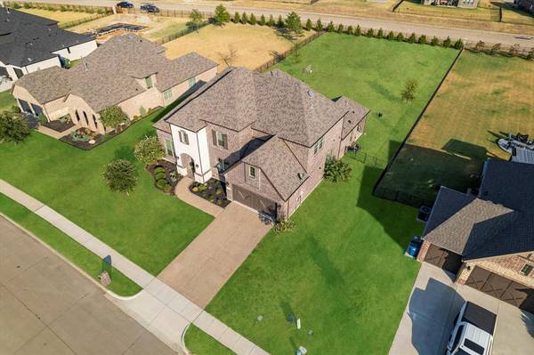 1120 Karsten Ridge Pass, Gunter, TX 75058