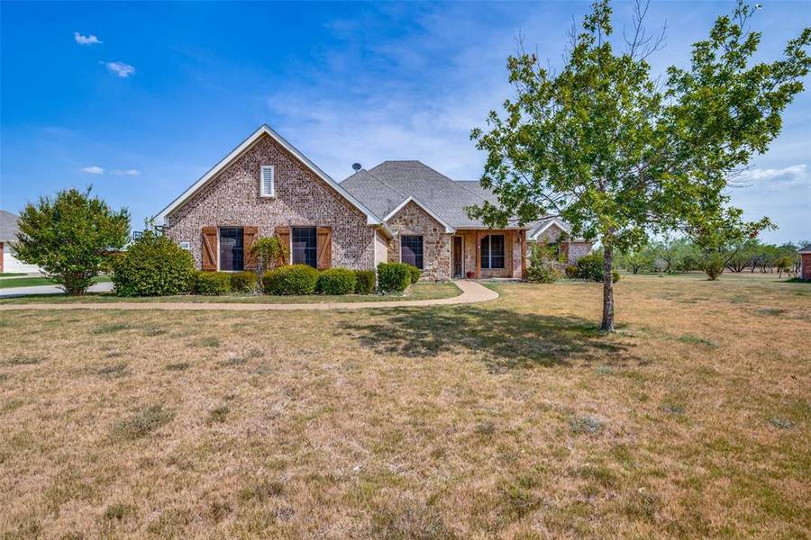 1068 Oak Creek Circle, Royse City, TX 75189