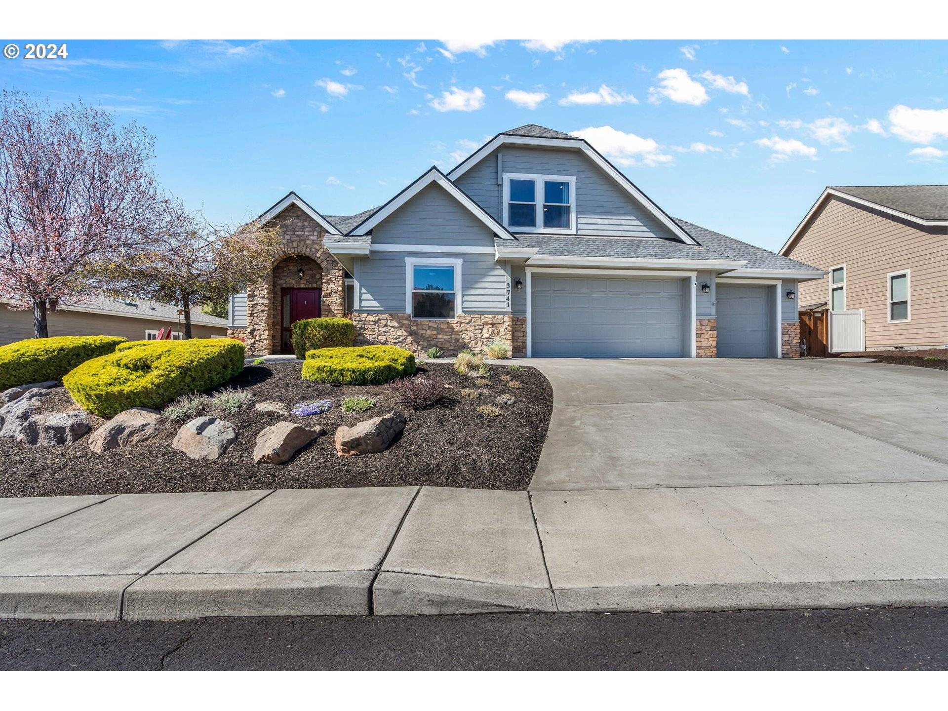 Redmond, OR 97756,3741 SW YEW LN
