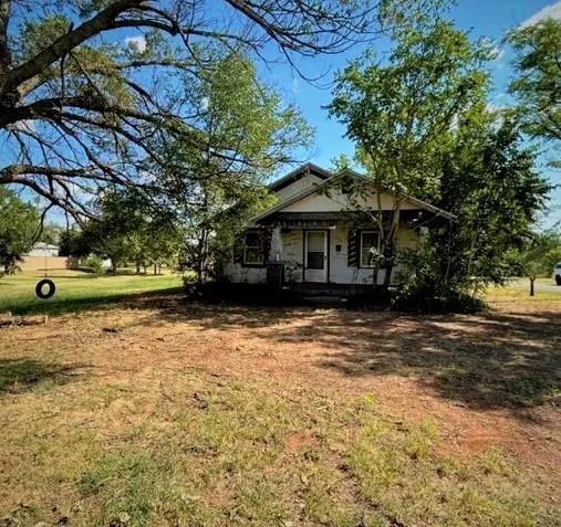 Cordell, OK 73632,702 E 2nd Street