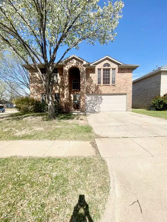 1000 Sagewood Lane, Saginaw, TX 76131