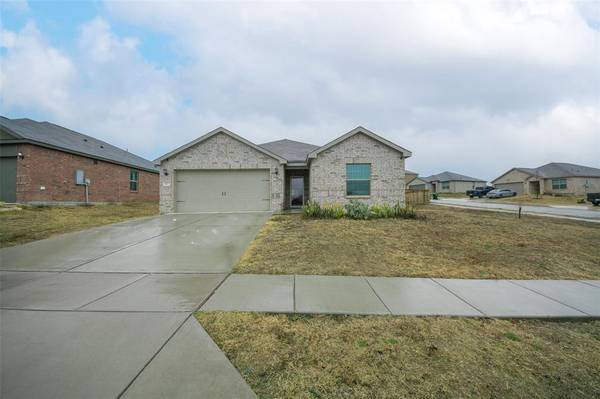 127 Barbwire Way, Newark, TX 76071