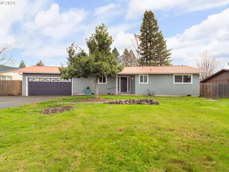 324 ST JOHN ST, Sutherlin, OR 97479