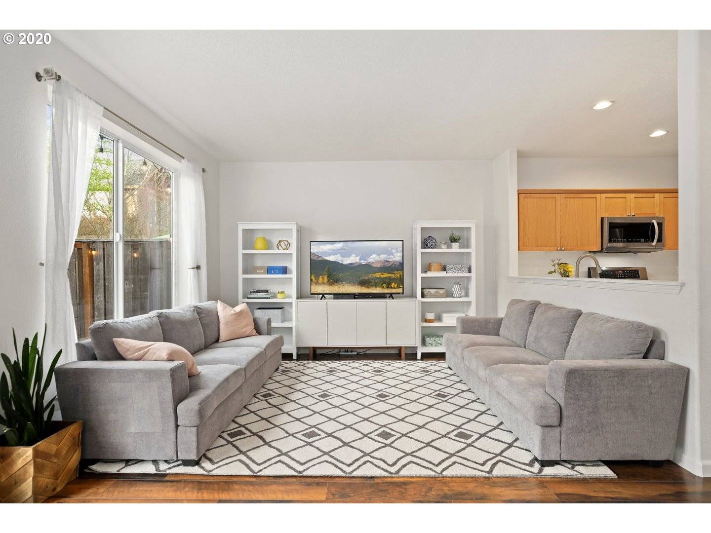 Hillsboro, OR 97123,1034 SE BACARRA ST