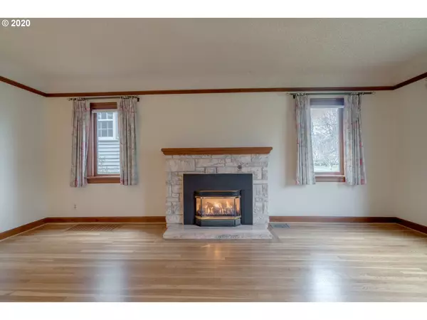 Portland, OR 97232,4124 NE GLISAN ST