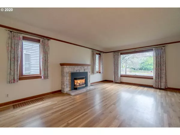 Portland, OR 97232,4124 NE GLISAN ST