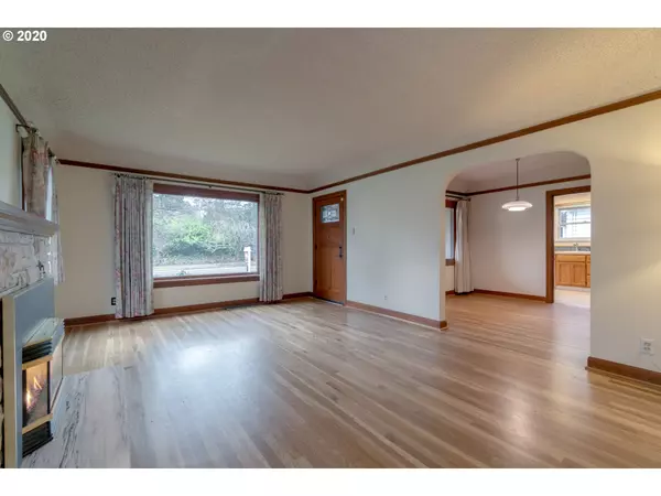 Portland, OR 97232,4124 NE GLISAN ST