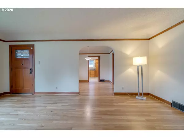 Portland, OR 97232,4124 NE GLISAN ST