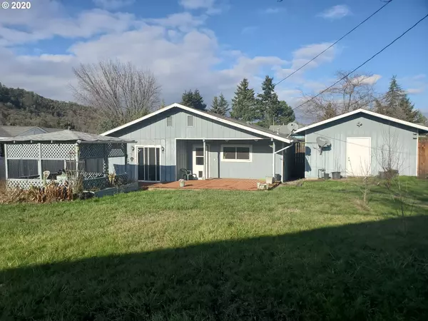 179 FAIRACRES LN, Roseburg, OR 97470