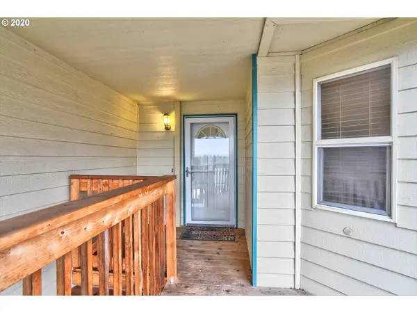 283 S 68TH CT, Springfield, OR 97478