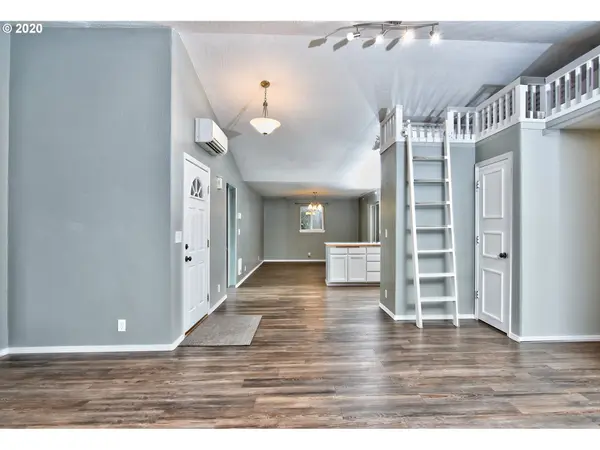 283 S 68TH CT, Springfield, OR 97478