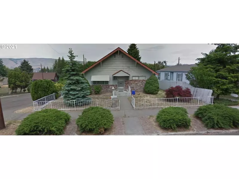 623 W 11TH, The Dalles, OR 97058