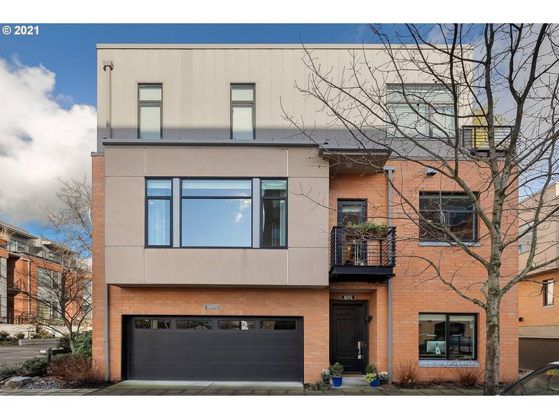 1692 NW RIVERSCAPE ST, Portland, OR 97209