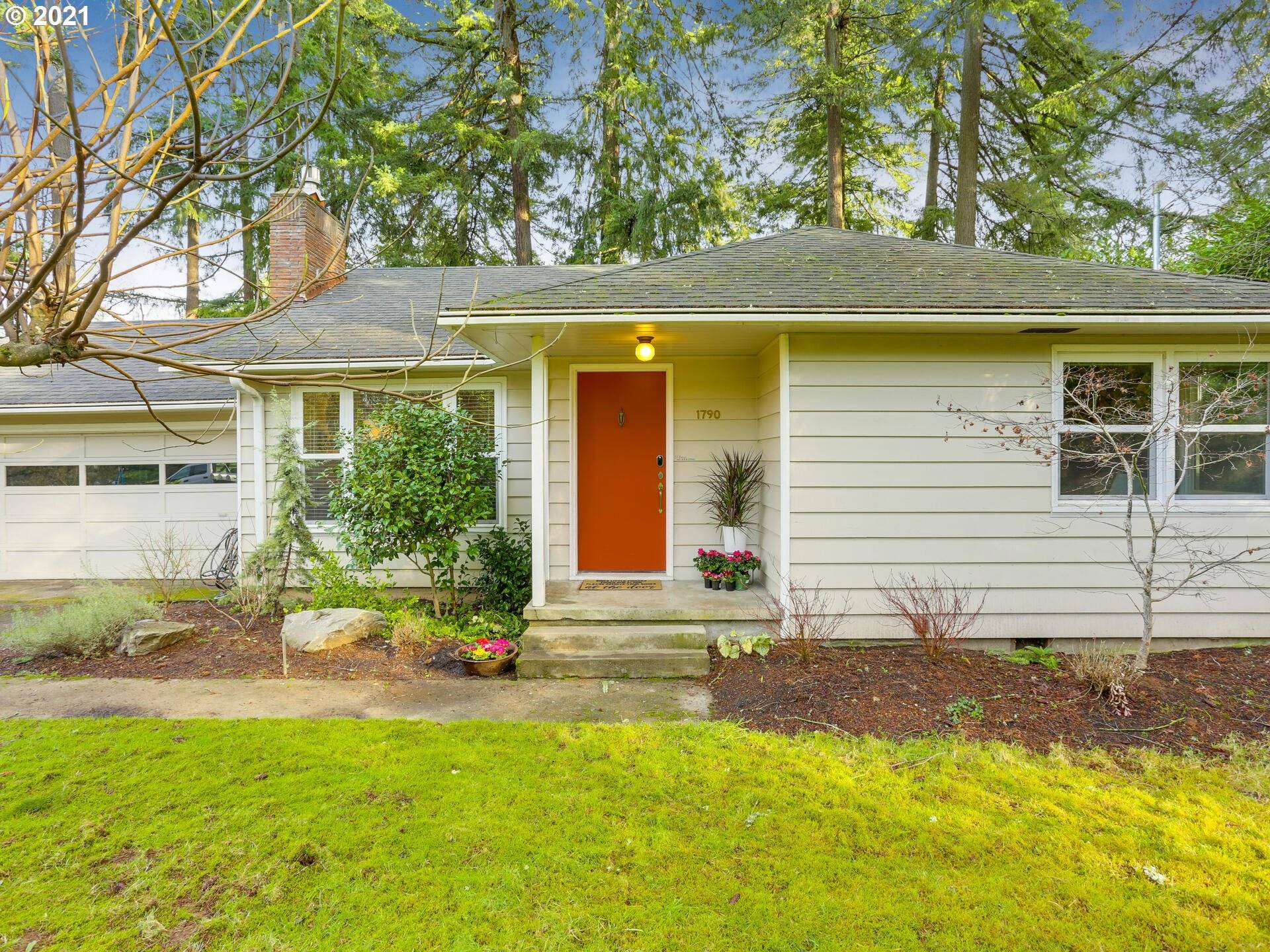 Lake Oswego, OR 97034,1790 CONIFER DR