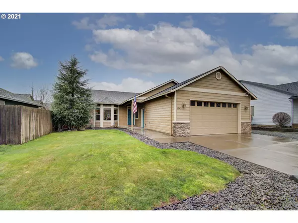 1243 SE REGAN HILL LOOP, Estacada, OR 97023