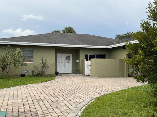 5736 S Bayberry,  Tamarac,  FL 33319