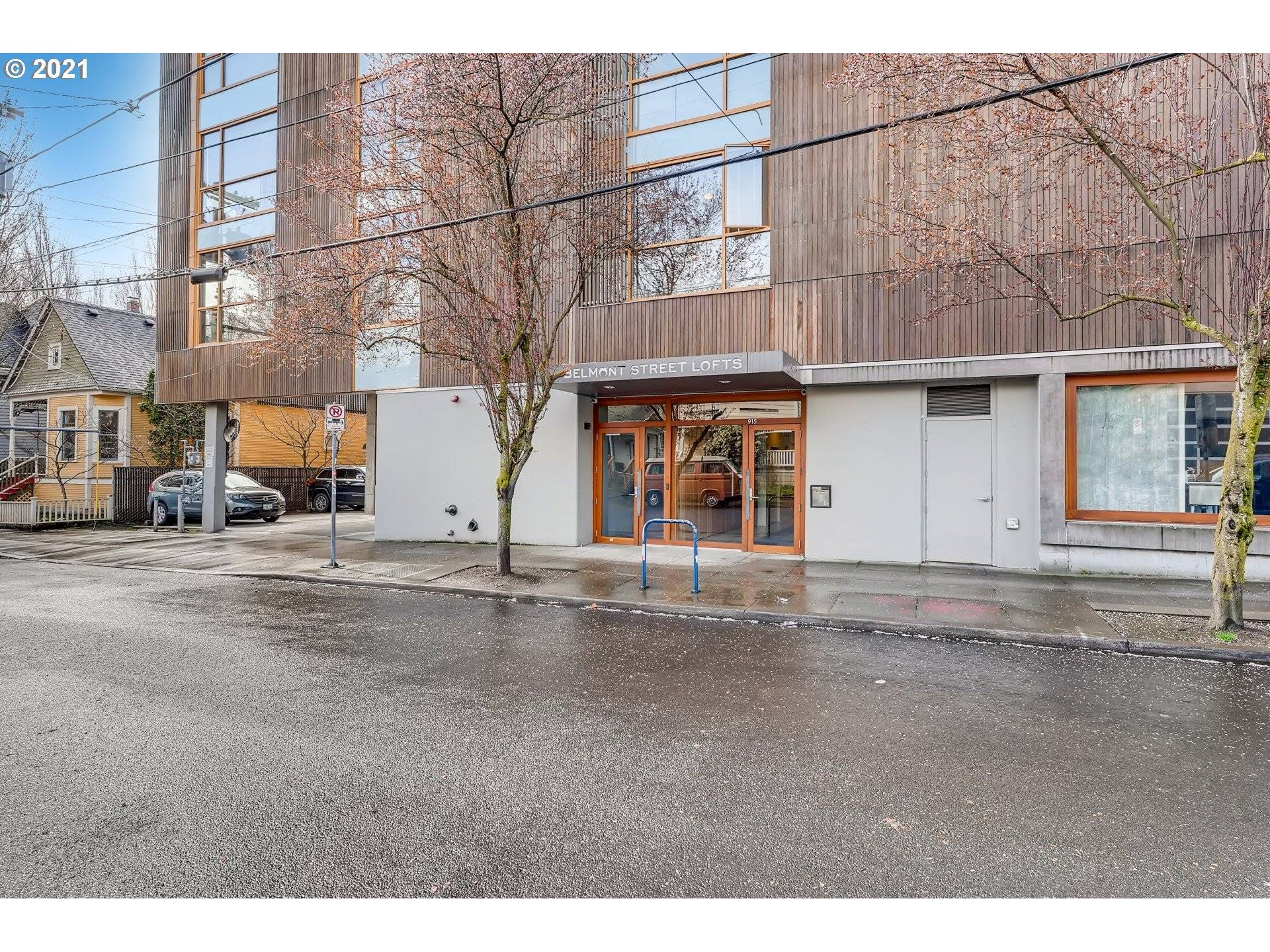 915 SE 35TH AVE #209, Portland, OR 97214