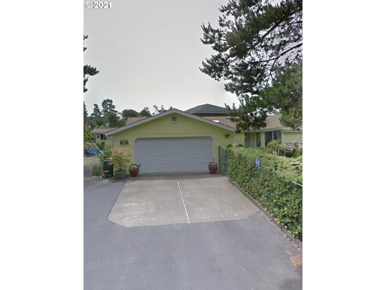 Florence, OR 97439,4854 SEAPINE DR