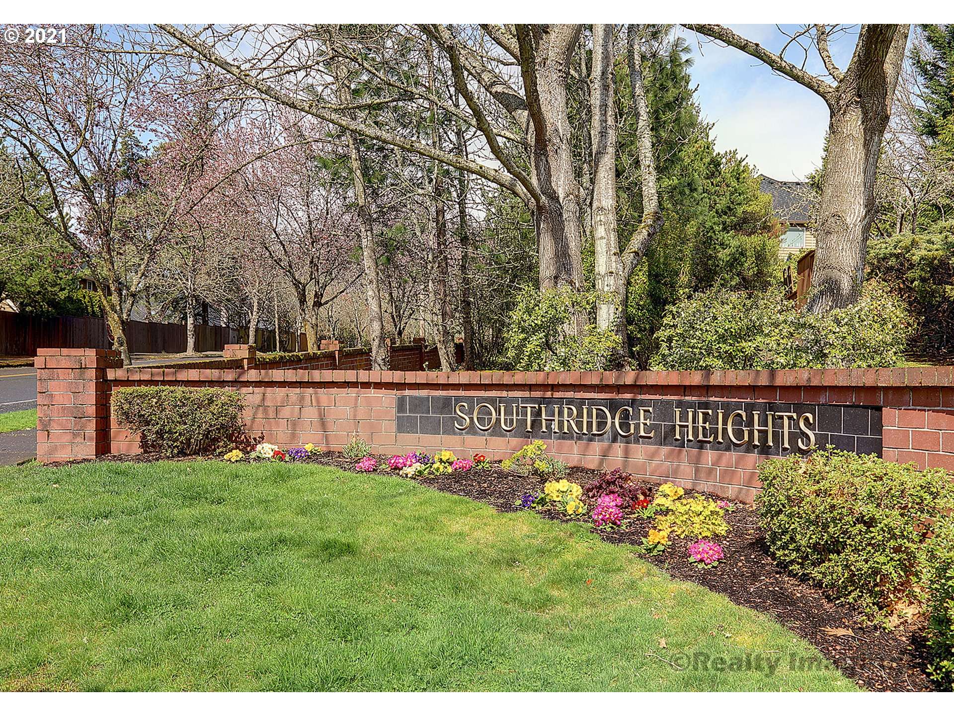 Lake Oswego, OR 97035,5544 KILCHURN AVE