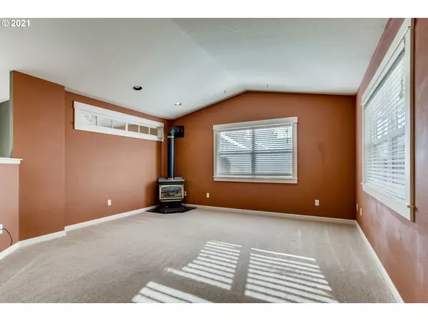 Sandy, OR 97055,38830 PARK ST