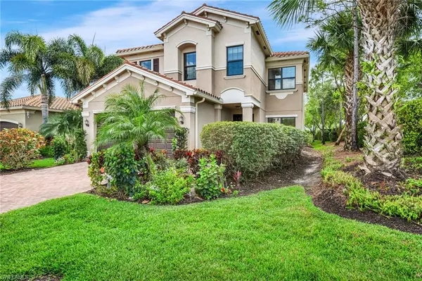 3306 Baltic DR, Naples, FL 34119