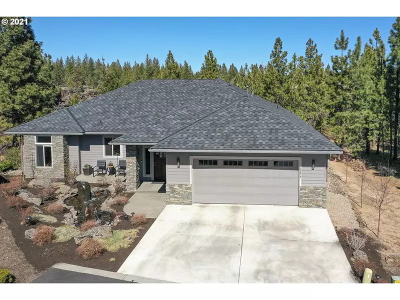 19574 HOLLYGRAPE ST, Bend, OR 97702