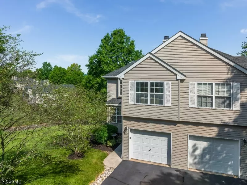 23 Spring Brook Dr, Clinton Twp., NJ 08801