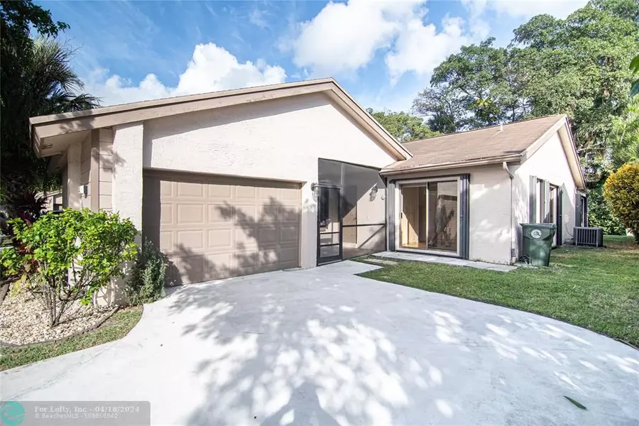 2226 Seagrape Cir, Coconut Creek, FL 33066