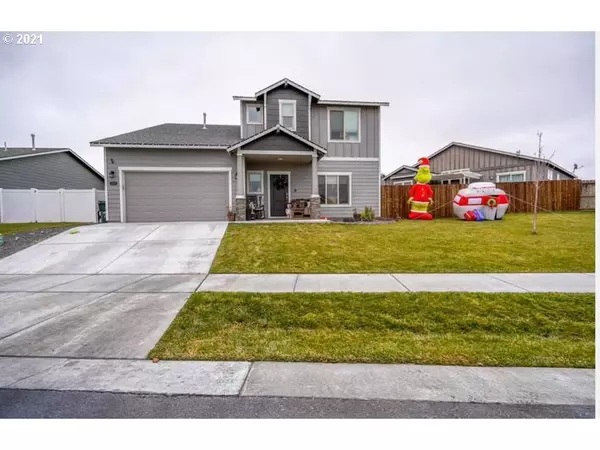 2331 NW EUCALYPTUS DR, Hermiston, OR 97838